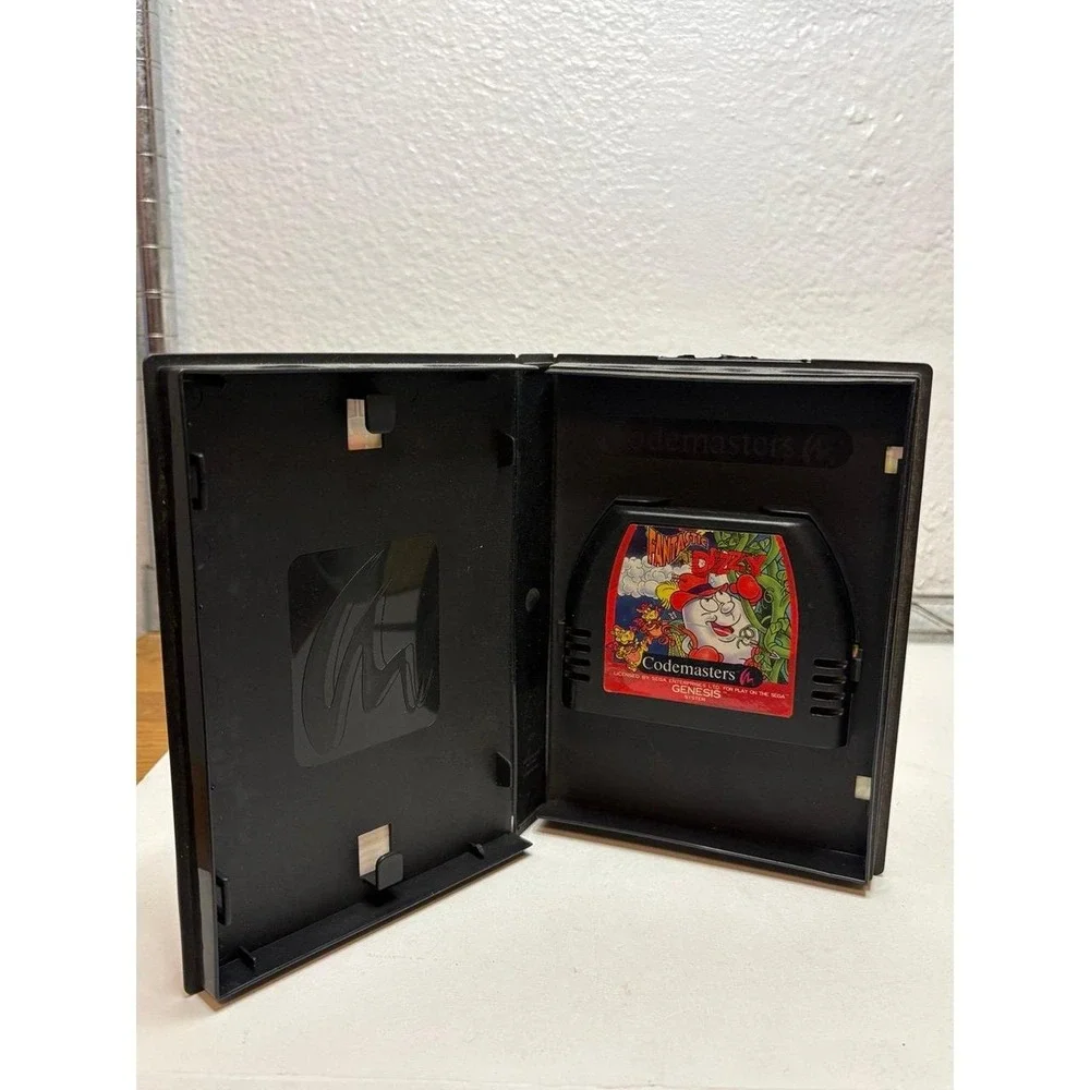 Fantastic Dizzy (Sega Genesis, 1993) Complete in Case with Cartridge - Tested!